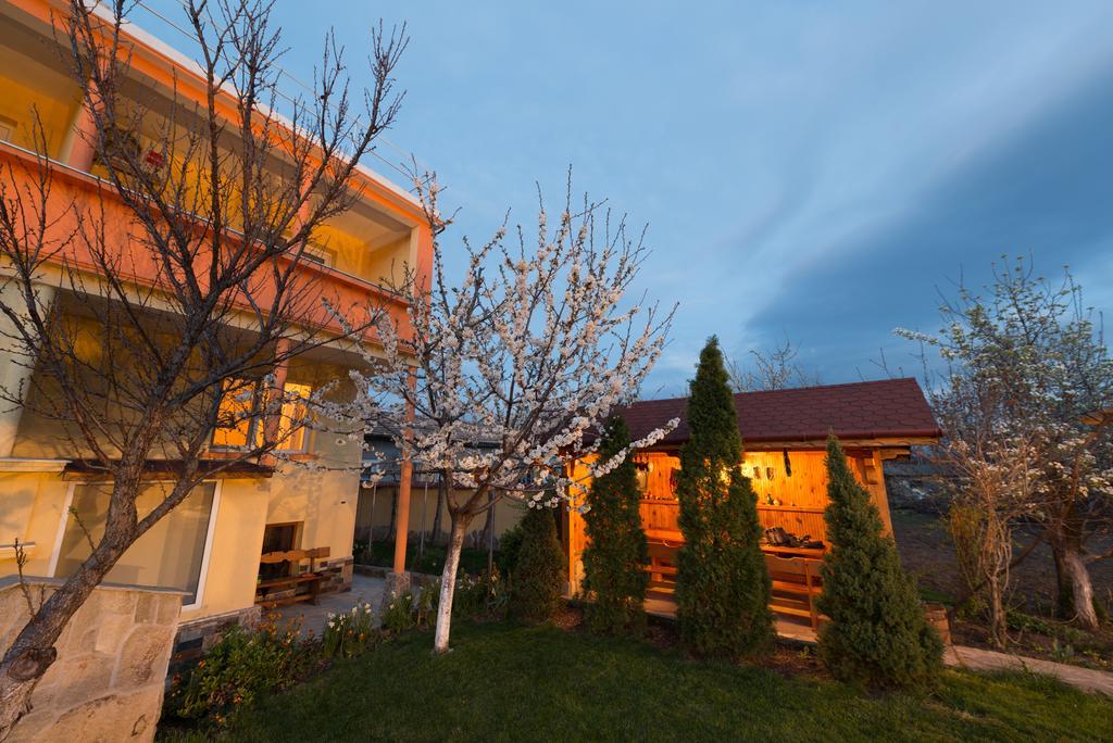 Marinovata Kashta Guest House เวลิกี เปรสลาฟ ภายนอก รูปภาพ
