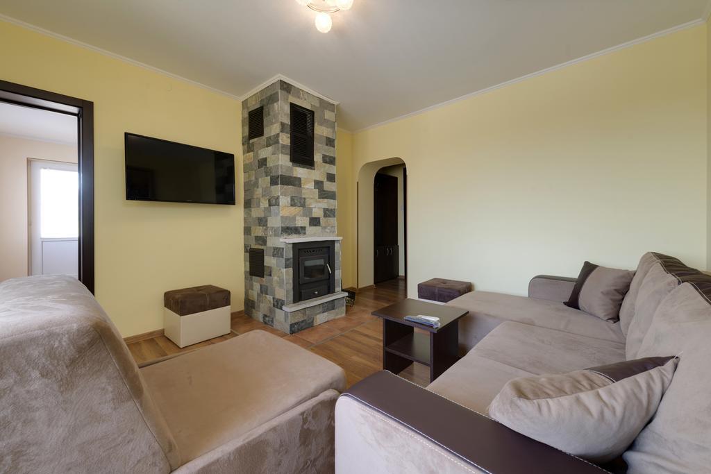 Marinovata Kashta Guest House เวลิกี เปรสลาฟ ภายนอก รูปภาพ