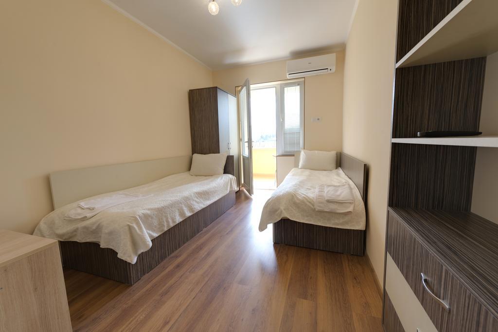 Marinovata Kashta Guest House เวลิกี เปรสลาฟ ภายนอก รูปภาพ