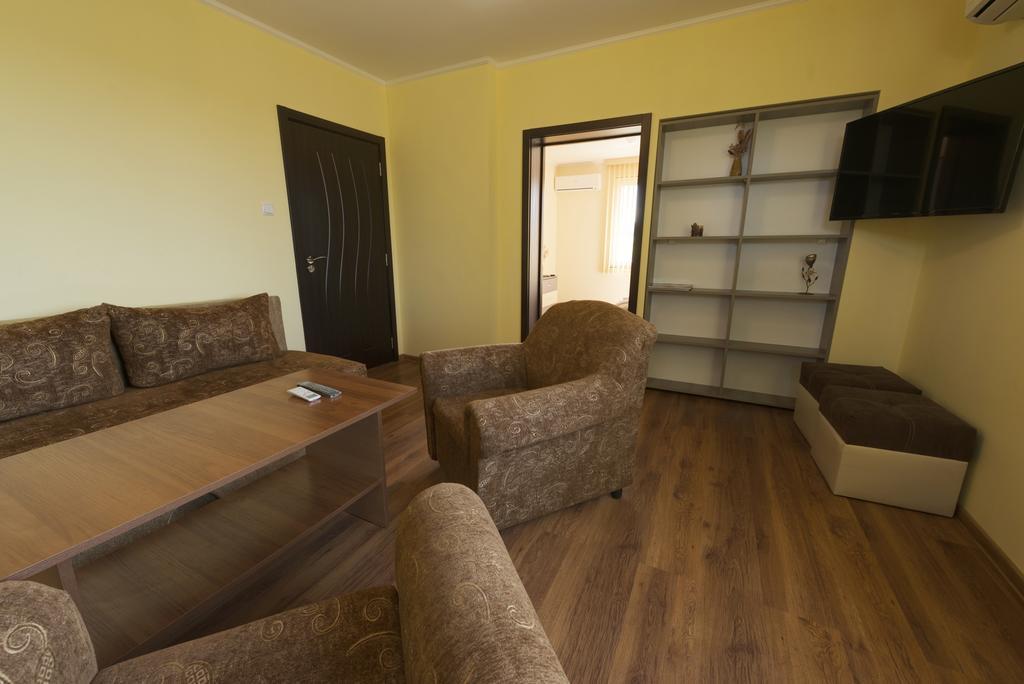 Marinovata Kashta Guest House เวลิกี เปรสลาฟ ภายนอก รูปภาพ