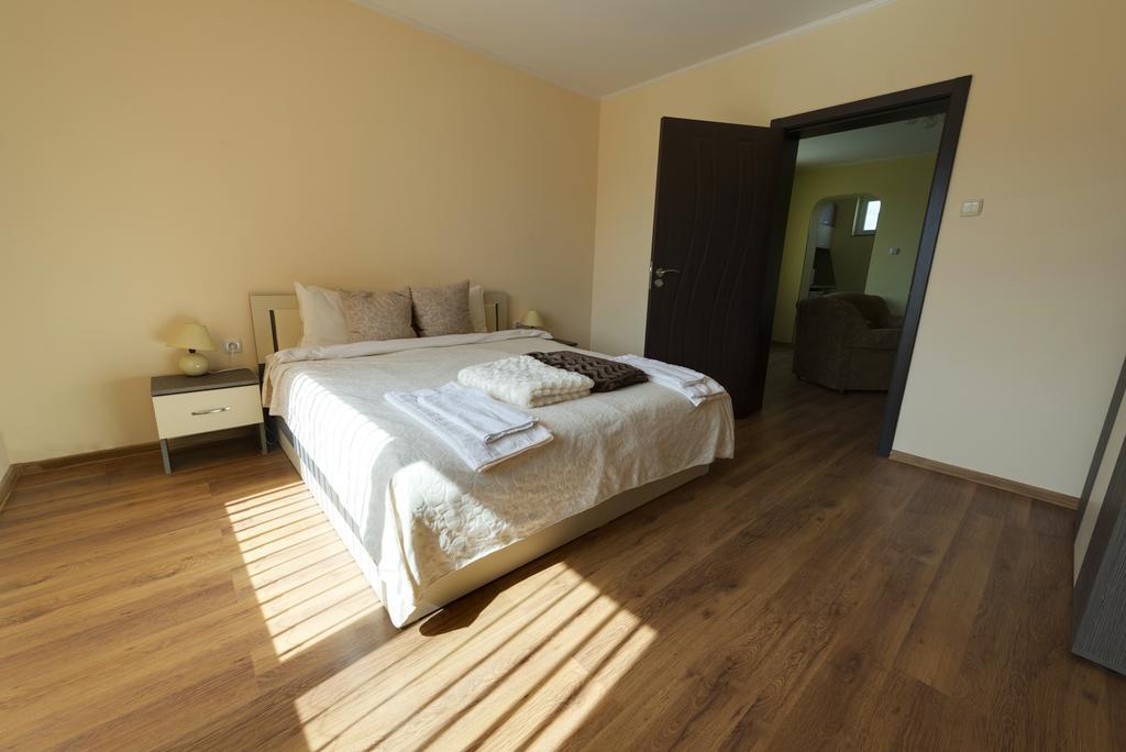 Marinovata Kashta Guest House เวลิกี เปรสลาฟ ภายนอก รูปภาพ